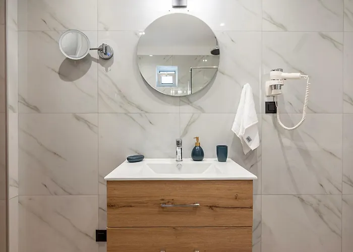 The Saltwater 1min Cos